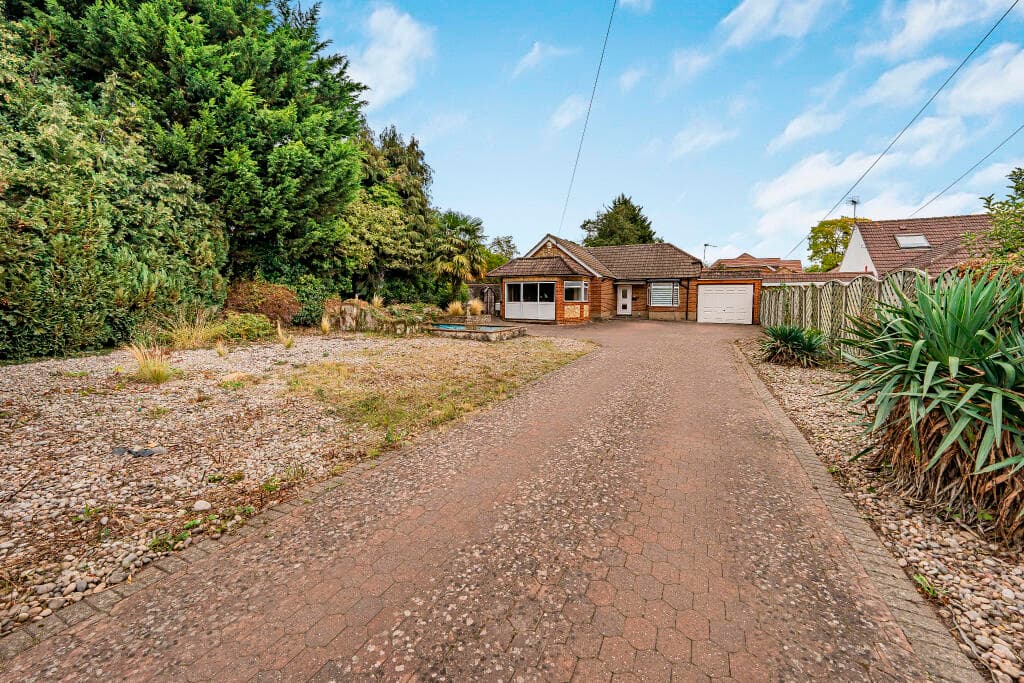 Church Lane, Wexham - Image 2
