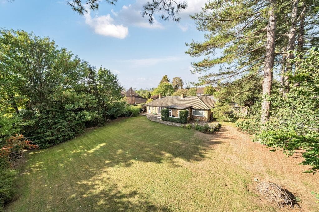 Taplow Common Road, Burnham, Buckinghamshire, SL1 - Image 1