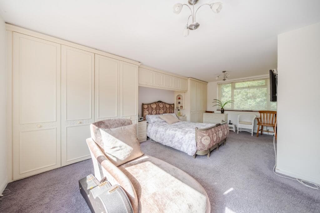 Taplow Common Road, Burnham, Buckinghamshire, SL1 - Image 9