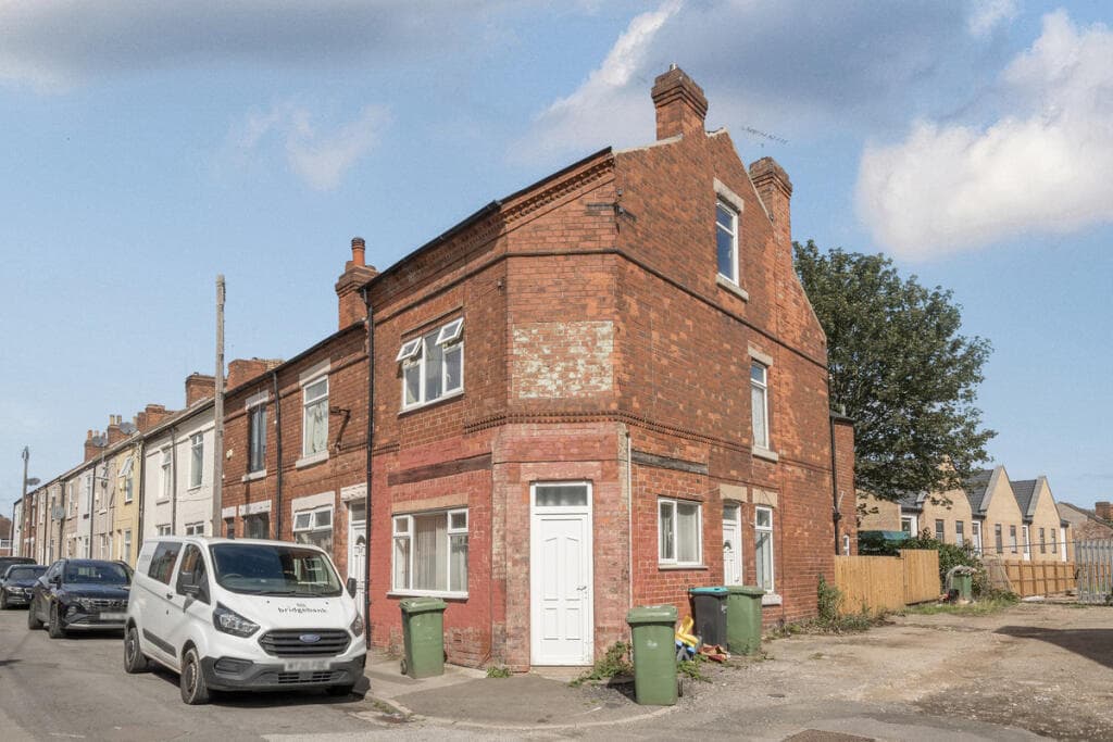 View property at Spencer Street, Nottinghamshire, NG18 5