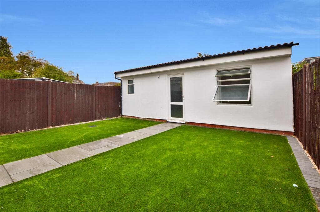 Littleport Spur, Slough - Image 10