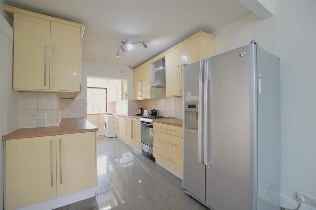 Littleport Spur, Slough - Image 2