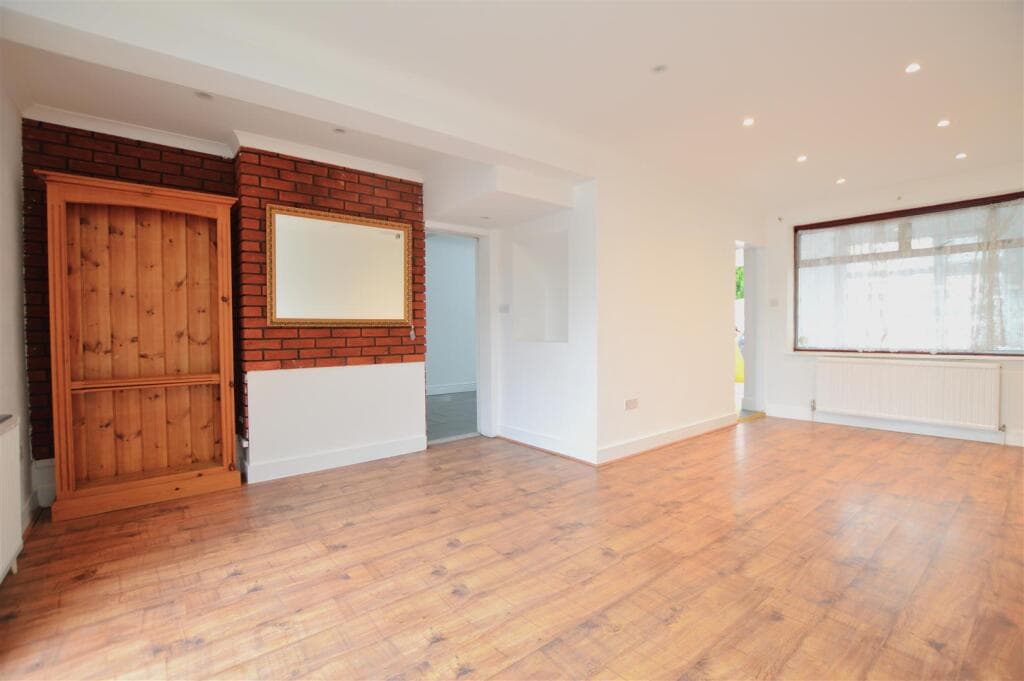 Littleport Spur, Slough - Image 3
