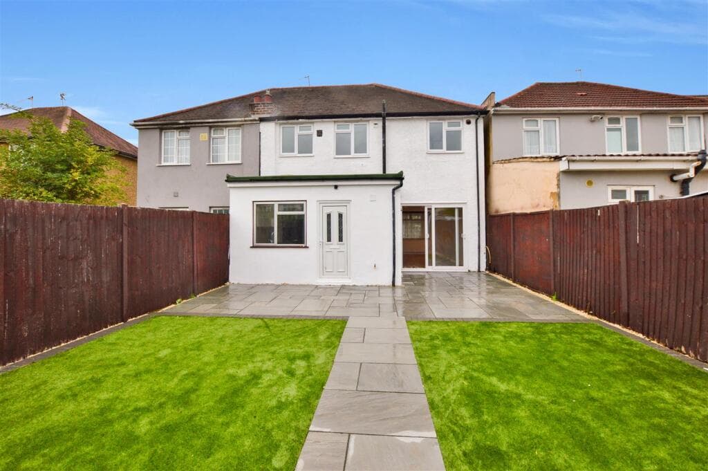 Littleport Spur, Slough - Image 4