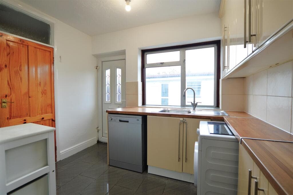 Littleport Spur, Slough - Image 9