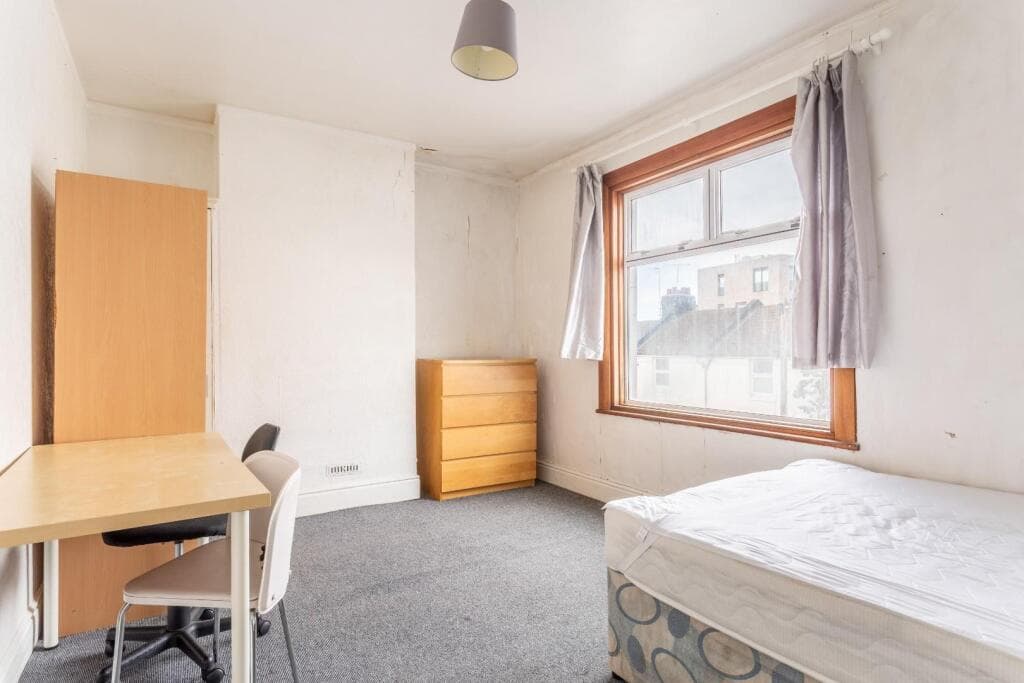 Dewe Road, Brighton - Image 10
