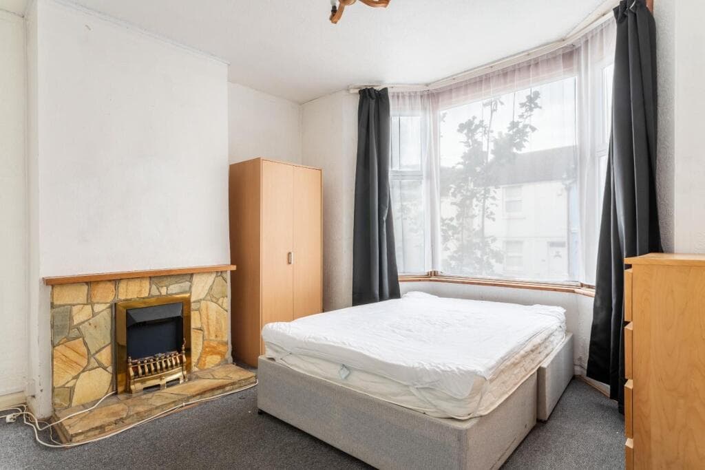Dewe Road, Brighton - Image 4