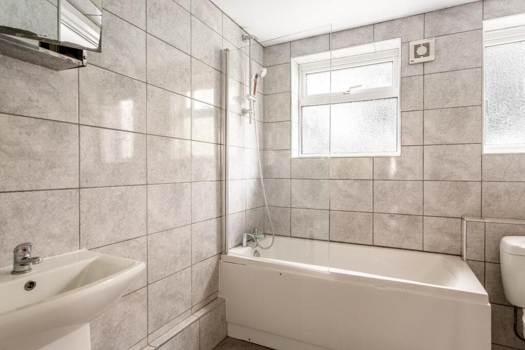 Dewe Road, Brighton - Image 7