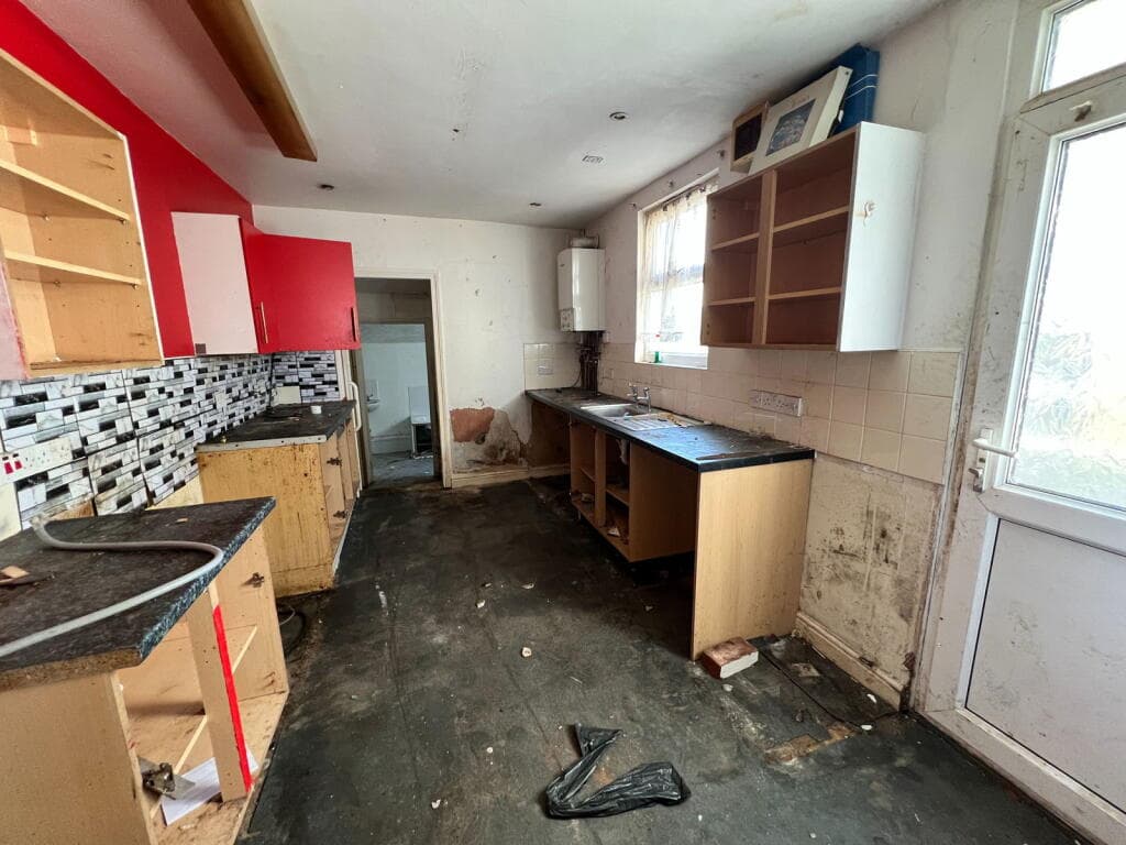 Victoria Road, St Budeaux, Plymouth. - Image 3