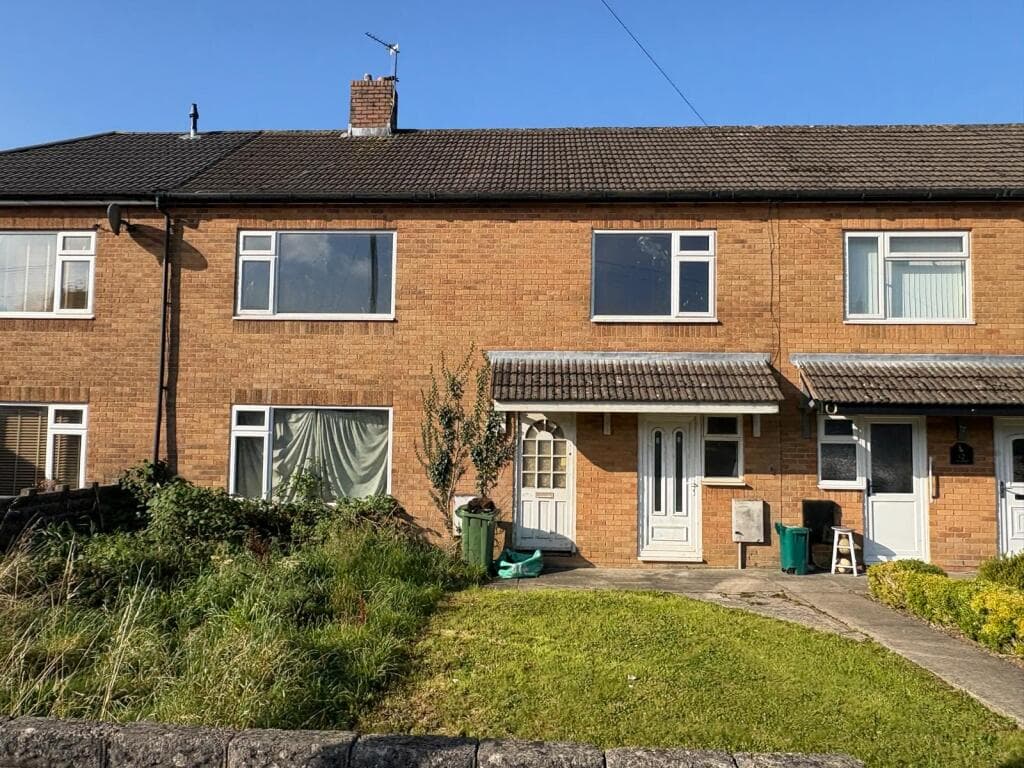 View property at 14 Ashgrove, Llanharry, Pontyclun, Rhondda Cynon Taff CF72 9HX