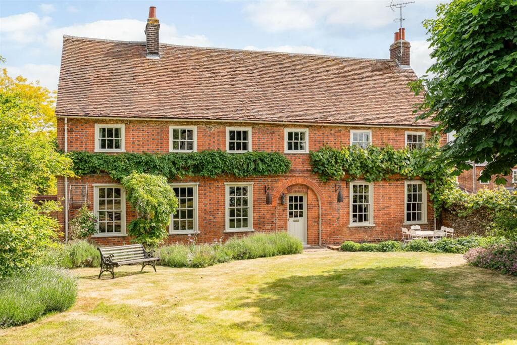 View property at The Farmhouse, Lodge Farm, Heath Lane, Codicote