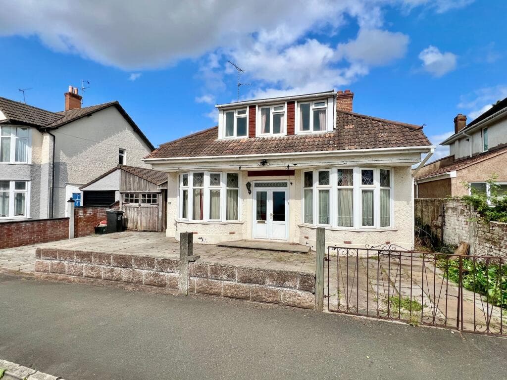 View property at Eastwick Road, Taunton - NO chain!