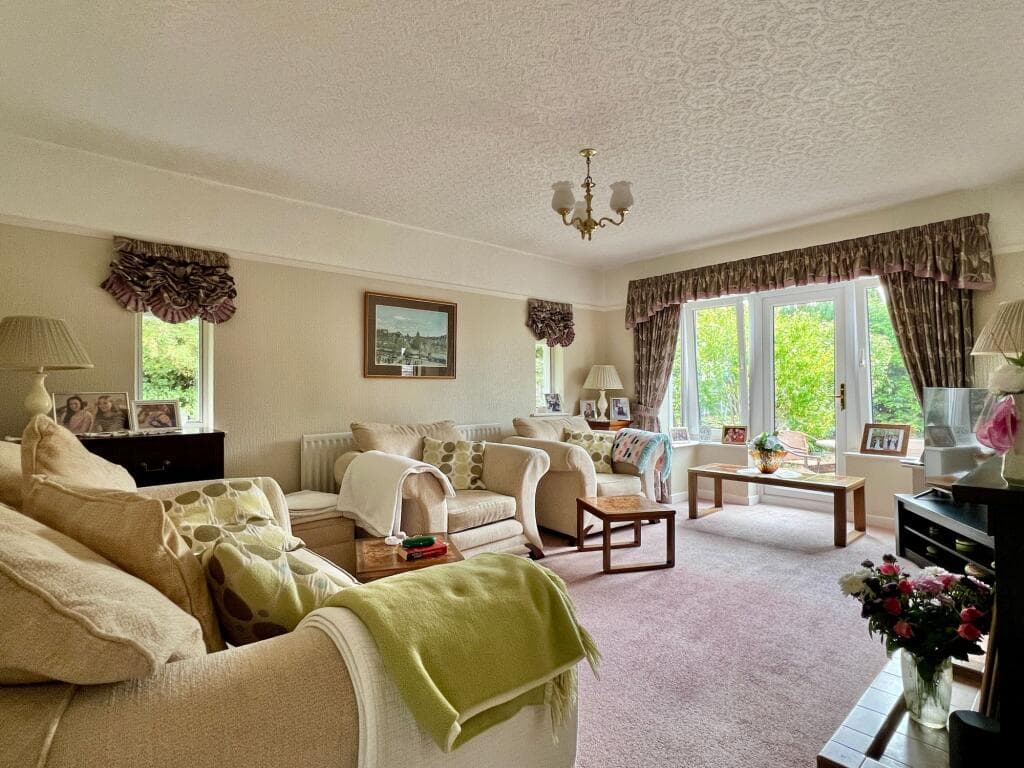Corkscrew Lane, Taunton - Image 2