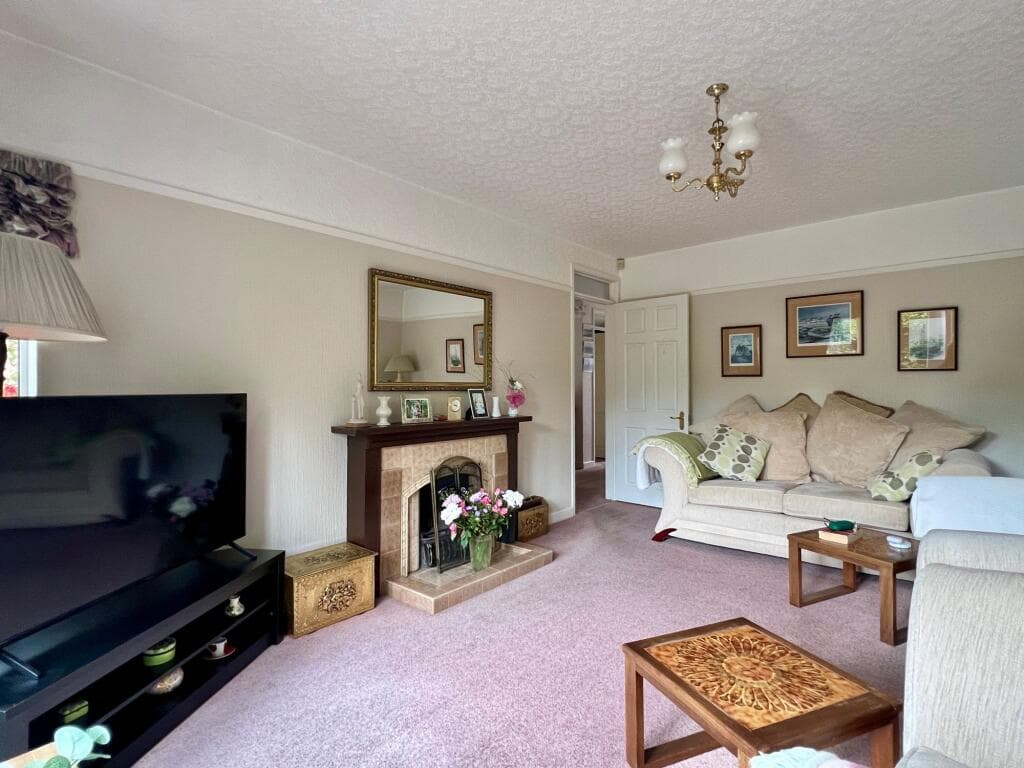 Corkscrew Lane, Taunton - Image 8