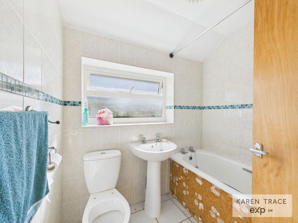 St Marys Road, Biscovey, PL24 - Image 7