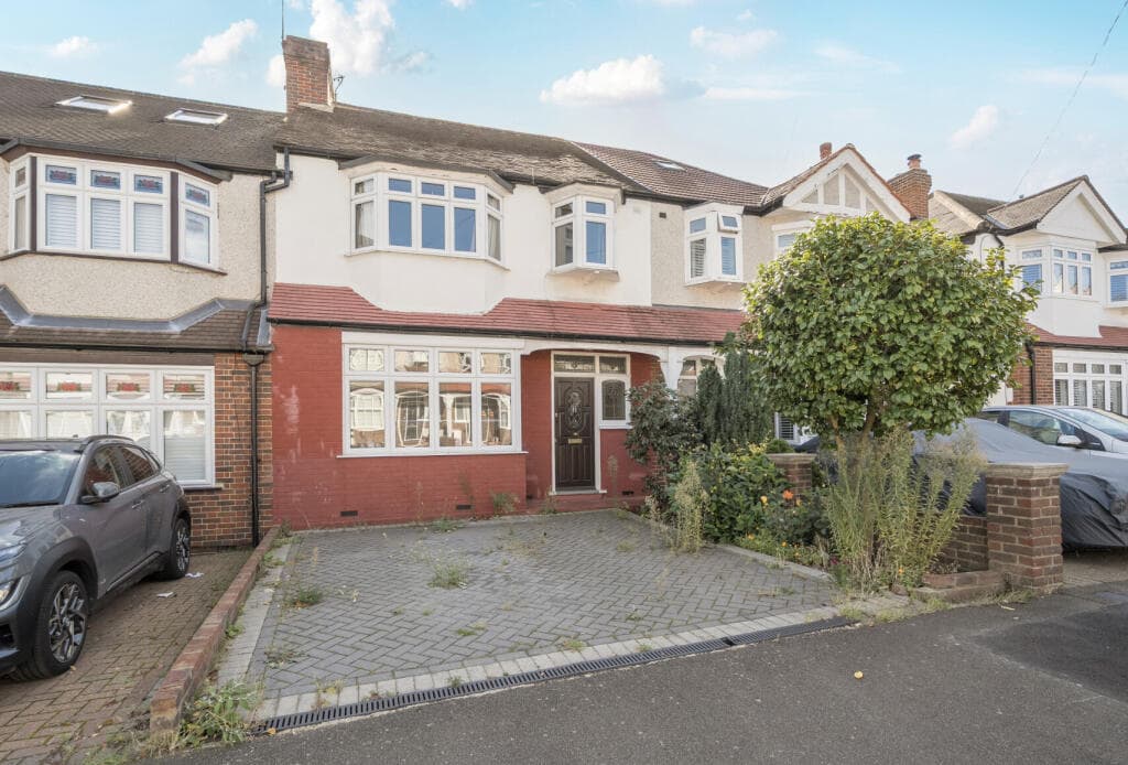 Greenwood Close, Morden, SM4 - Image 1