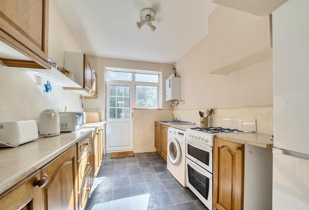 Greenwood Close, Morden, SM4 - Image 11