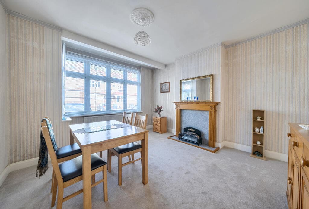 Greenwood Close, Morden, SM4 - Image 3