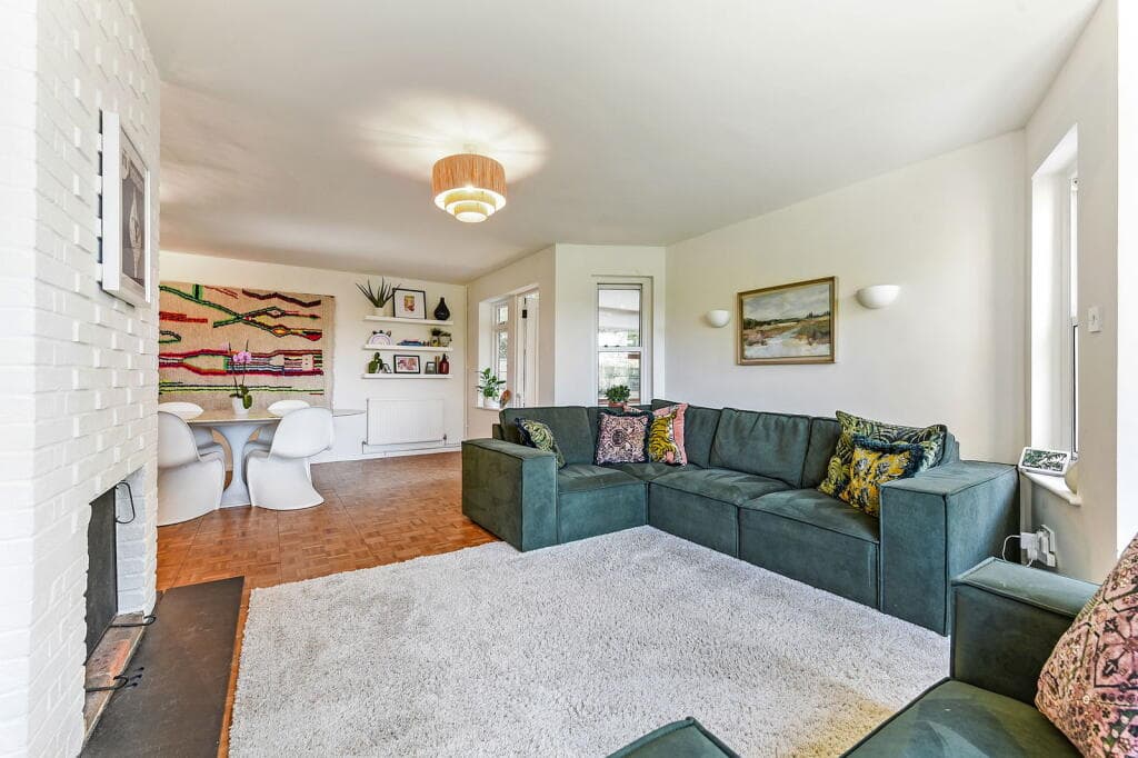 Carey Down, New Farm Road, Alresford - Image 2