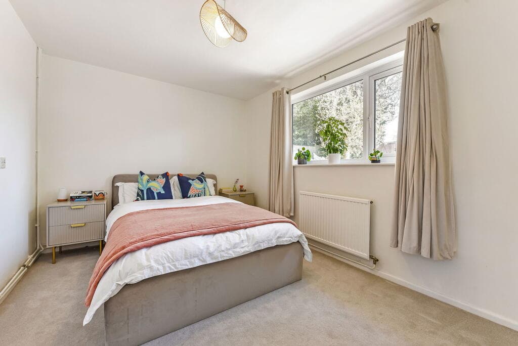 Carey Down, New Farm Road, Alresford - Image 8
