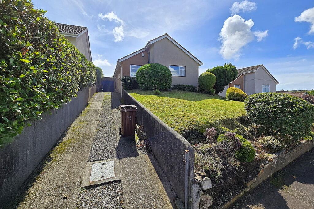 Fairway, Saltash, PL12 4BA - Image 1