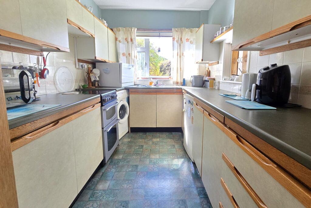Fairway, Saltash, PL12 4BA - Image 11