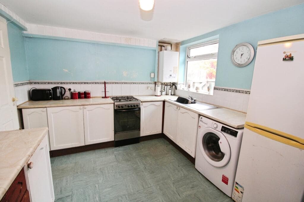 Cowley Street, St. Helens, Merseyside, WA10 - Image 4