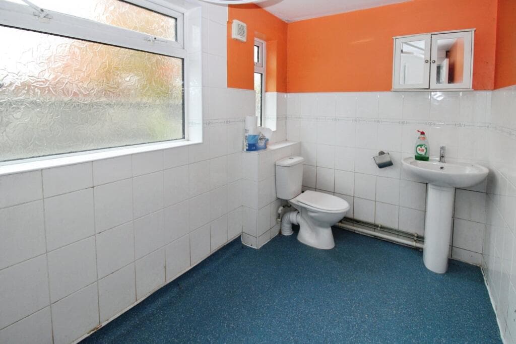 Cowley Street, St. Helens, Merseyside, WA10 - Image 5