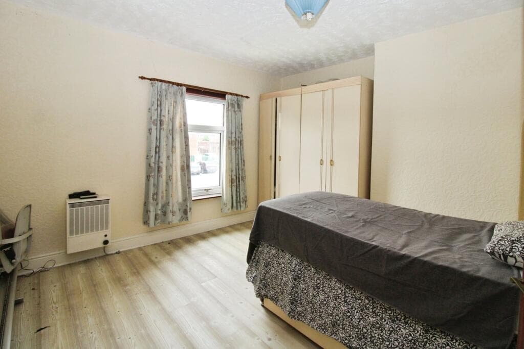 Cowley Street, St. Helens, Merseyside, WA10 - Image 7