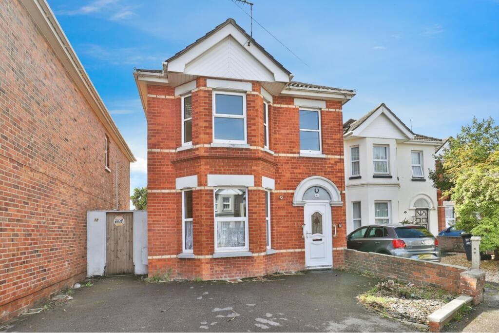 View property at Orcheston Road, Bournemouth, BH8