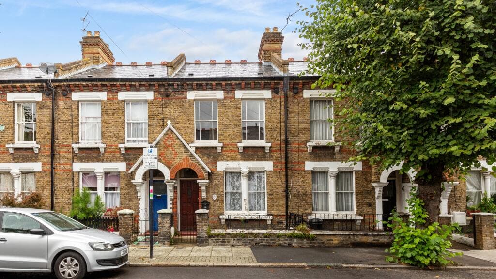 64 Sabine Road, Battersea, London, SW11 5LW - Image 1