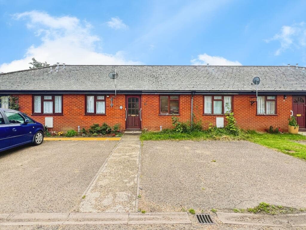 View property at London Road, Stanway, CO3
