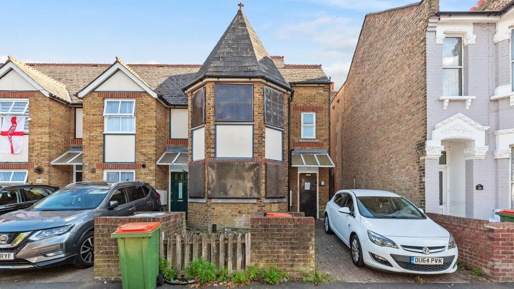 View property at 28 Wanlip Road, Plaistow, London, E13 8QP