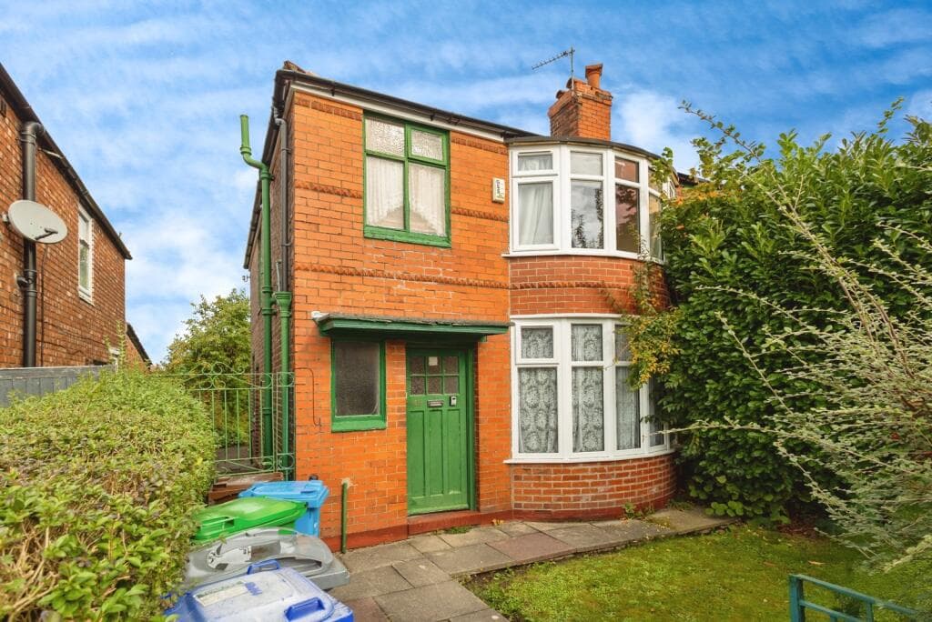 View property at School Grove, Manchester, Greater Manchester, M20