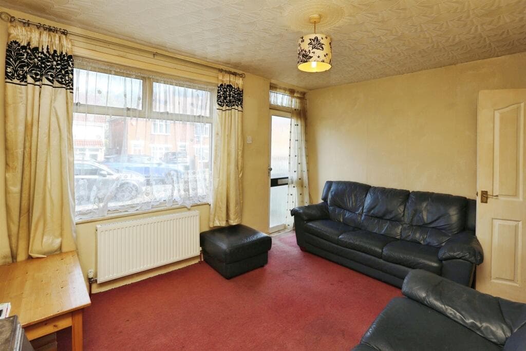Paxton Road, Fareham - Image 3