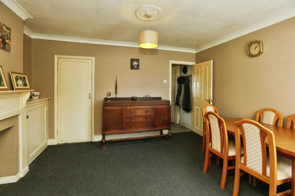 Paxton Road, Fareham - Image 8