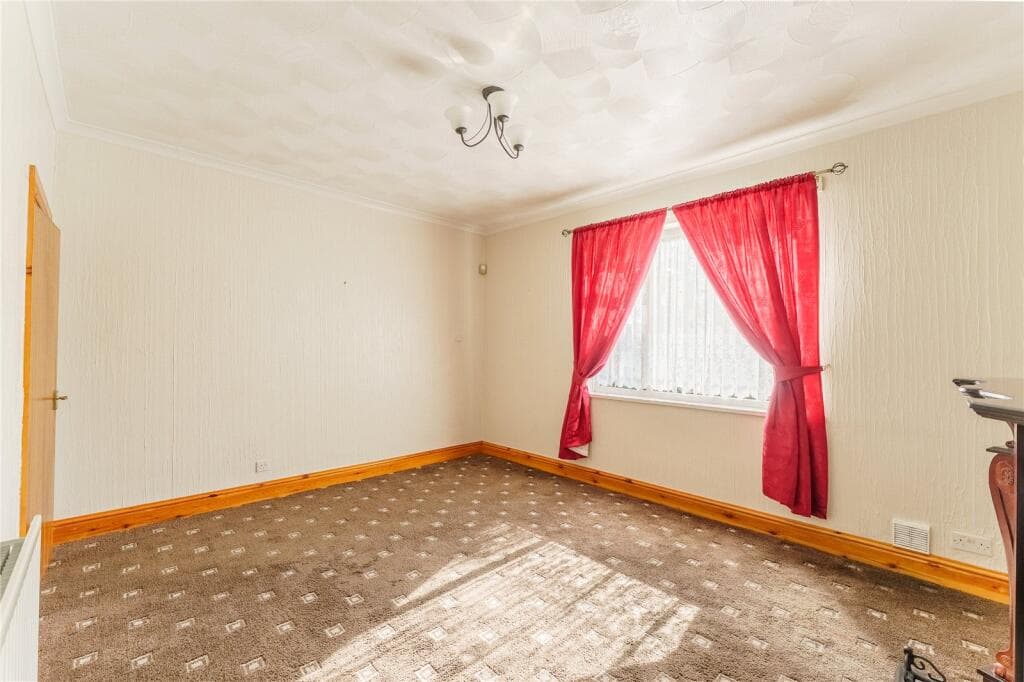 Grove Lane, Hemsworth, Pontefract, West Yorkshire, WF9 - Image 8
