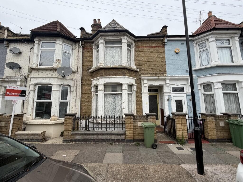 View property at Grosvenor Road, London, E7