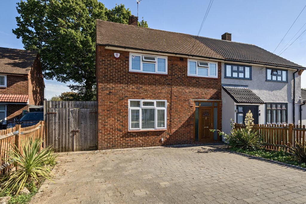 View property at Greenhithe Close, Sidcup