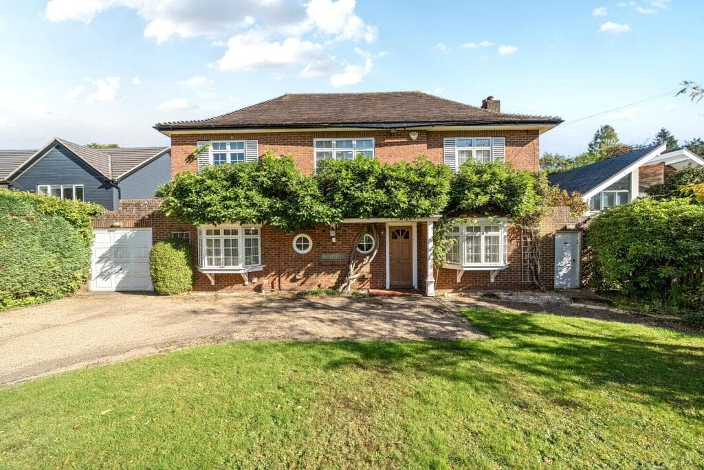 View property at The Highlands, East Horsley, KT24