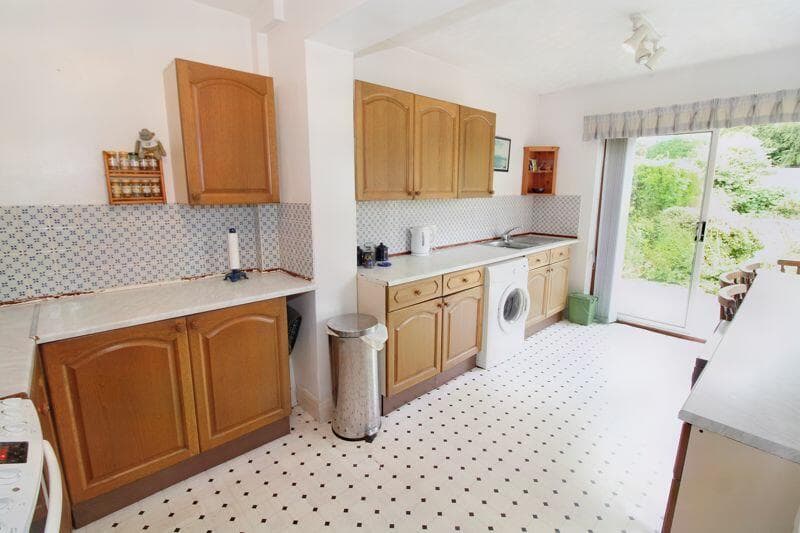 Park Lane, Hazlemere - Image 4