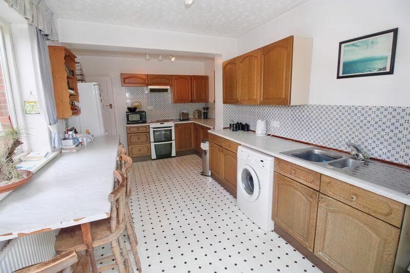 Park Lane, Hazlemere - Image 7