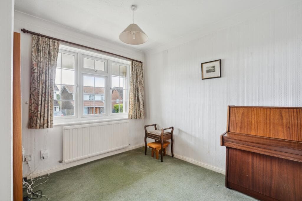 Deanacre Close, Chalfont St. Peter, Buckinghamshire, SL9 - Image 6