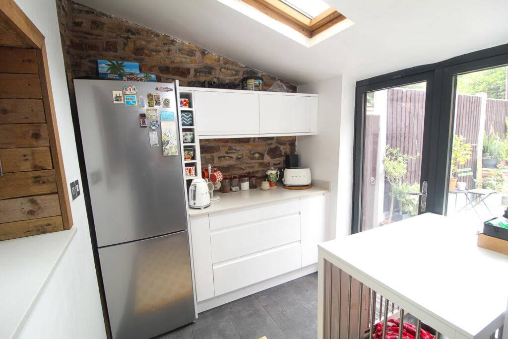 Compstall Road, Marple Bridge - Image 6