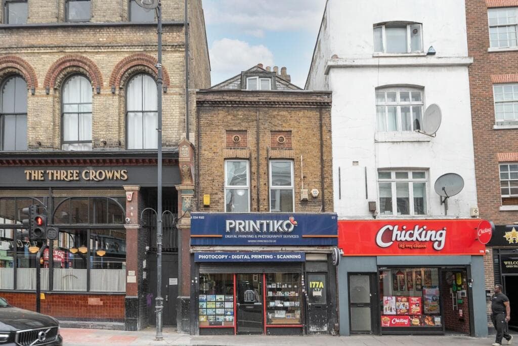 View property at Stoke Newington High Street, London, N16