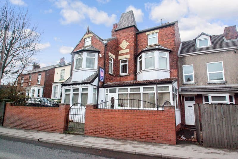Bondgate, Pontefract WF8 - Image 1