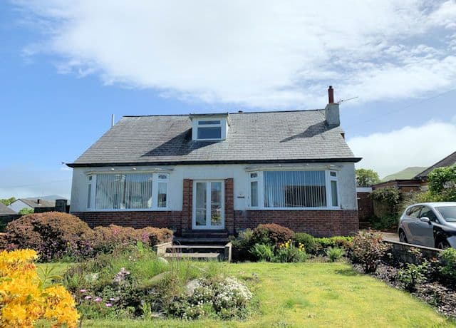 Ffordd Cadfan, Tywyn LL36 - Image 2