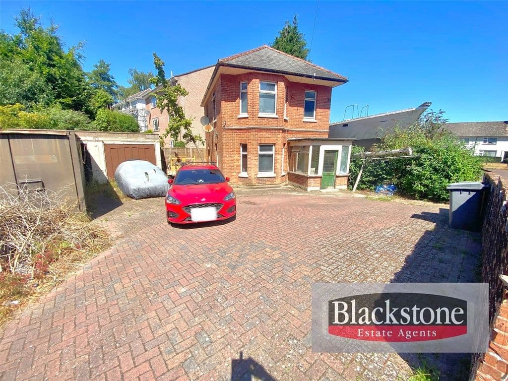 Moore Avenue, West Howe, Bournemouth, Dorset BH11 - Image 1
