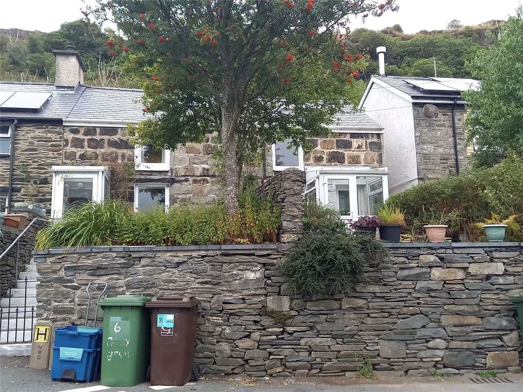 View property at Pen Y Bryn, Tanygrisiau, Blaenau Ffestiniog, Gwynedd LL41