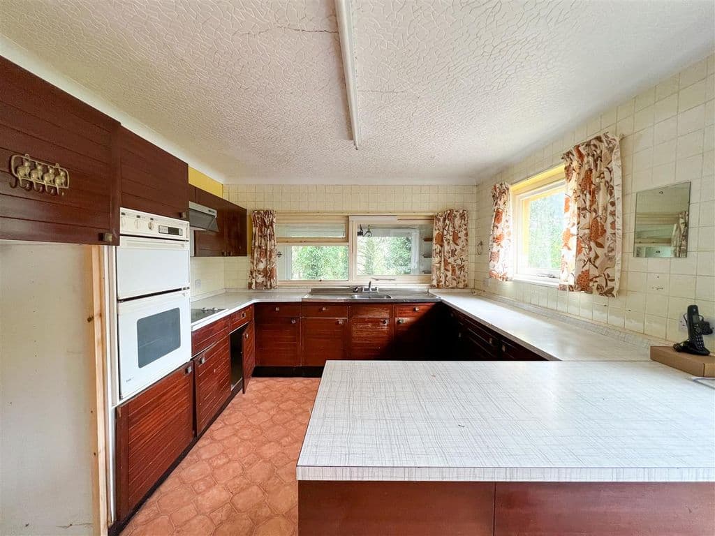 Godolphin Cross, Helston TR13 - Image 4